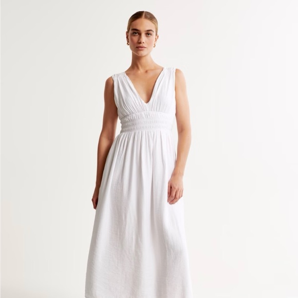 Abercrombie & Fitch Dresses & Skirts - Abercrombie Crinkle Textured Smocked Waist Maxi Dress NWT